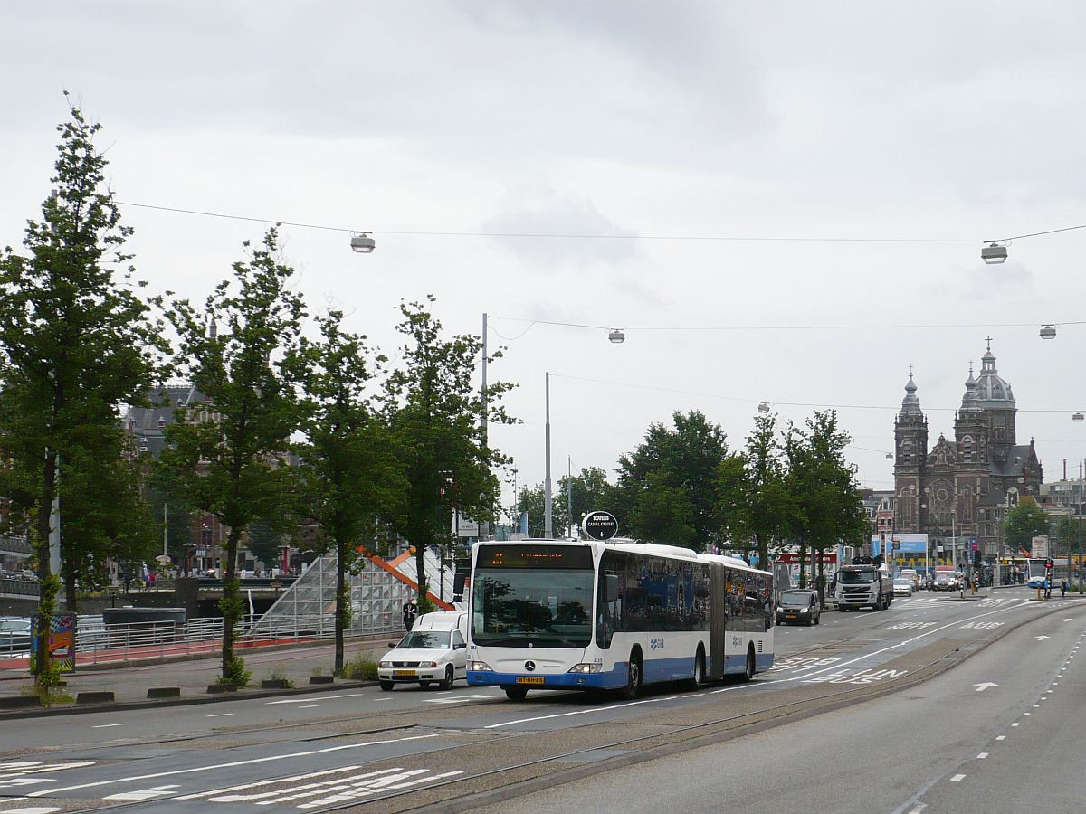 GVBA Bus 339 Mercedes-Benz O 530 G Citaro LE Baujahr 2007. Prins Hendrikkade, Amsterdam 04-06-2014.

GVBA bus 339 Mercedes-Benz O 530 G Citaro LE bouwjaar 2007. Prins Hendrikkade, Amsterdam 04-06-2014.