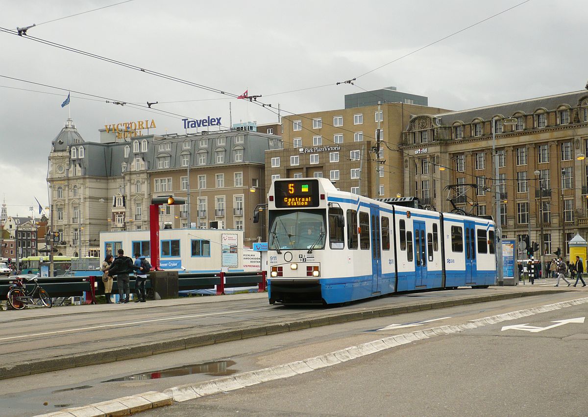 GVBA tram 911 Stationsplein, Amsterdam 06-11-2013.

GVBA TW 911 Stationsplein, Amsterdam 06-11-2013.