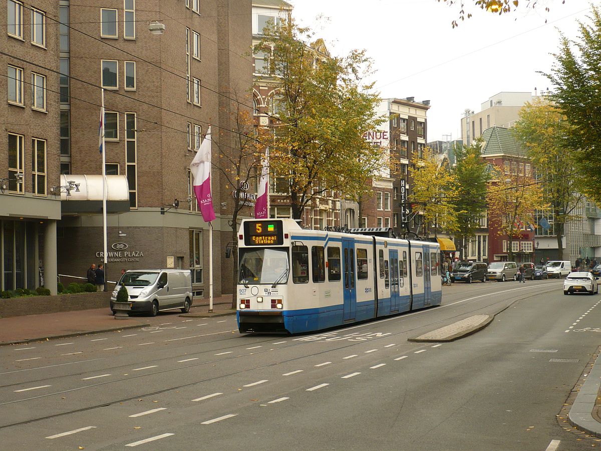 GVBA TW 907 Nieuwezijds Voorburgwal, Amsterdam 05-11-2014.

GVBA tram 907 Nieuwezijds Voorburgwal, Amsterdam 05-11-2014.