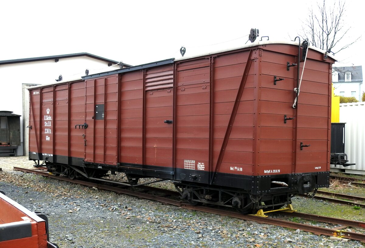 Historischer Schmalspur-Güterwagen GGw 2362 K der K.Sächs.StsEB in Radebeul Ost am 11.04.2016.