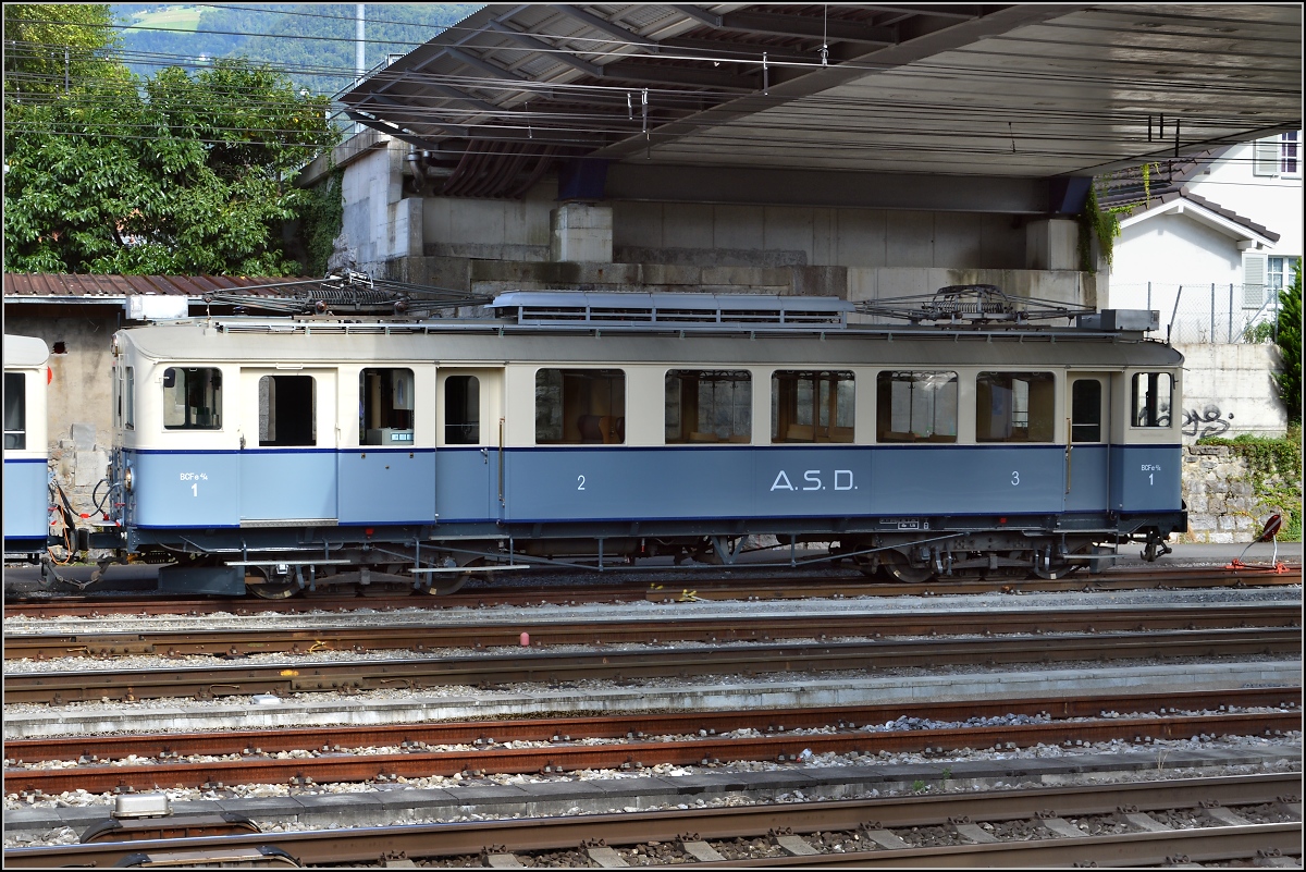 Historischer Triebwagen der Aigle–Spey–Diablerets-Bahn (A.S.D.) BCFe 4/4 1. Aigle, August 2014.