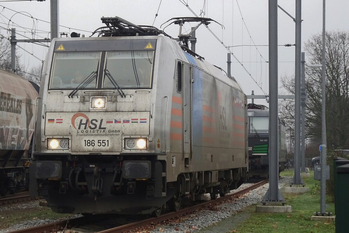 HSL 186 551 steht in Oss am feuchtem 14 Januar 2022.