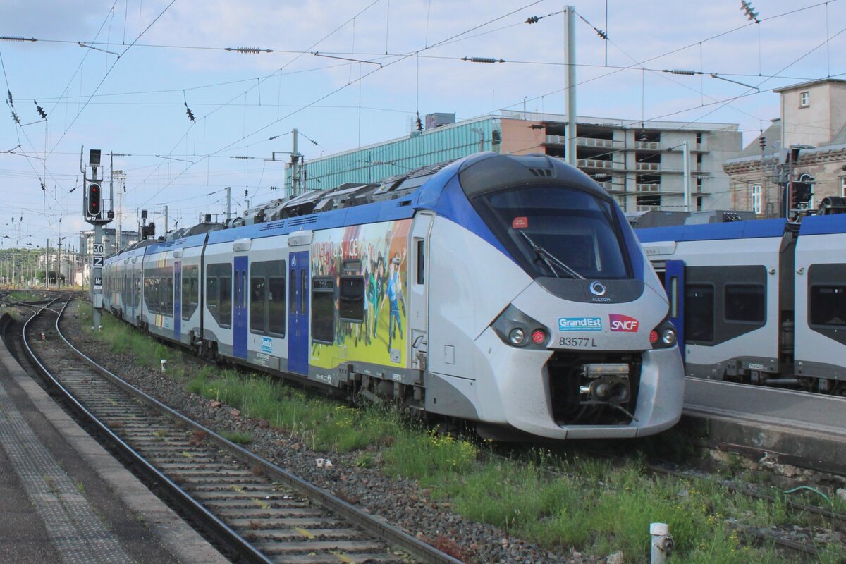 Hybridregiolis BiBi 83577 verlasst am 23 Ju8ni 2024 Strasbourg auf den Weg nach Nancy.