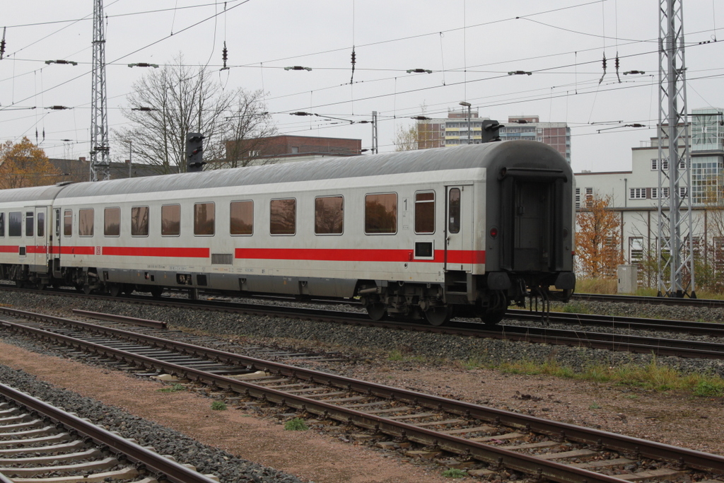 IC 1.Klasse Avmz am 04.11.2016 im Rostocker Hbf.