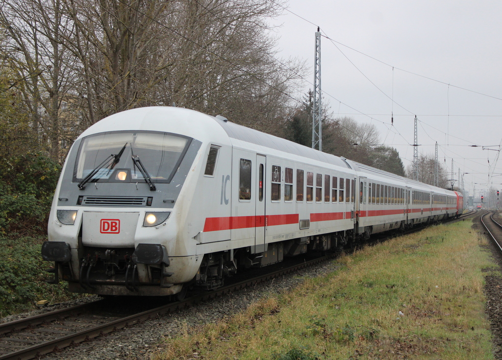 IC-Leerzug von Warnemünde nach Rostock Hbf bei der Durchfahrt in Rostock-Bramow.12.12.2020