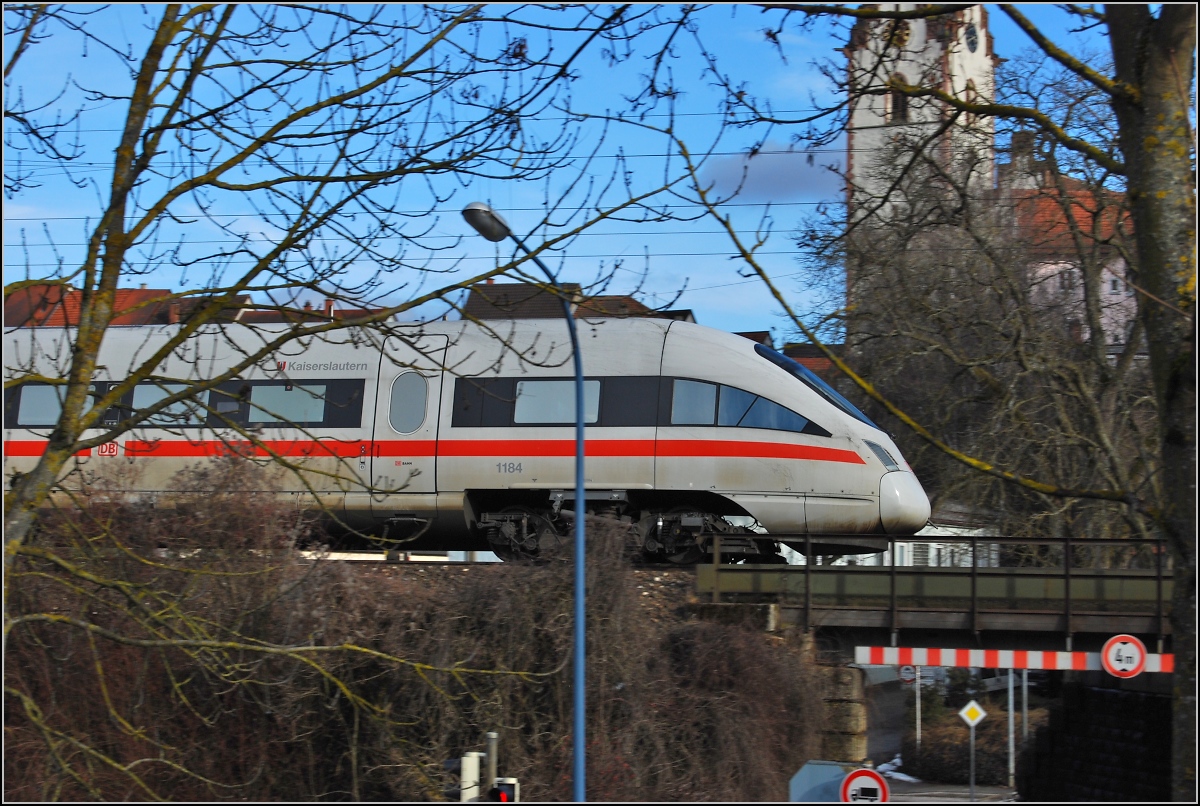 ICE Stuttgart – Zürich in Engen. Februar 2014. 