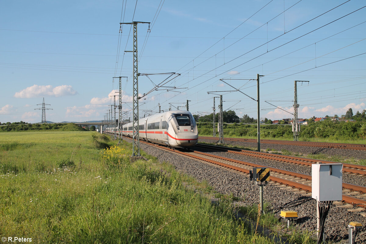 ICE4 0812 052 als ICE 2060 Hamburg - München bei Ebensfeld. 20.05.24