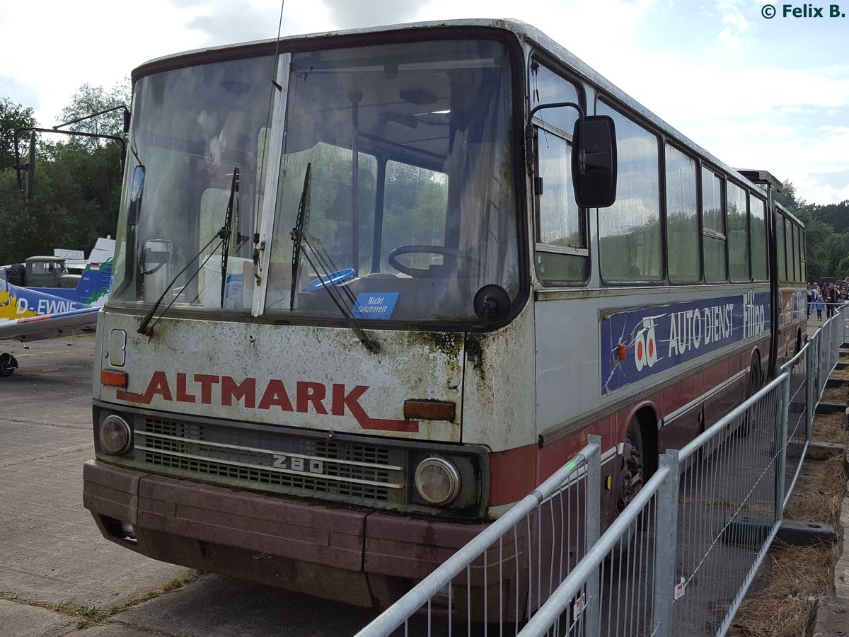 Ikarus 280 vom Technikmuseum P�tnitz (ex ALtmark) in P�tnitz.