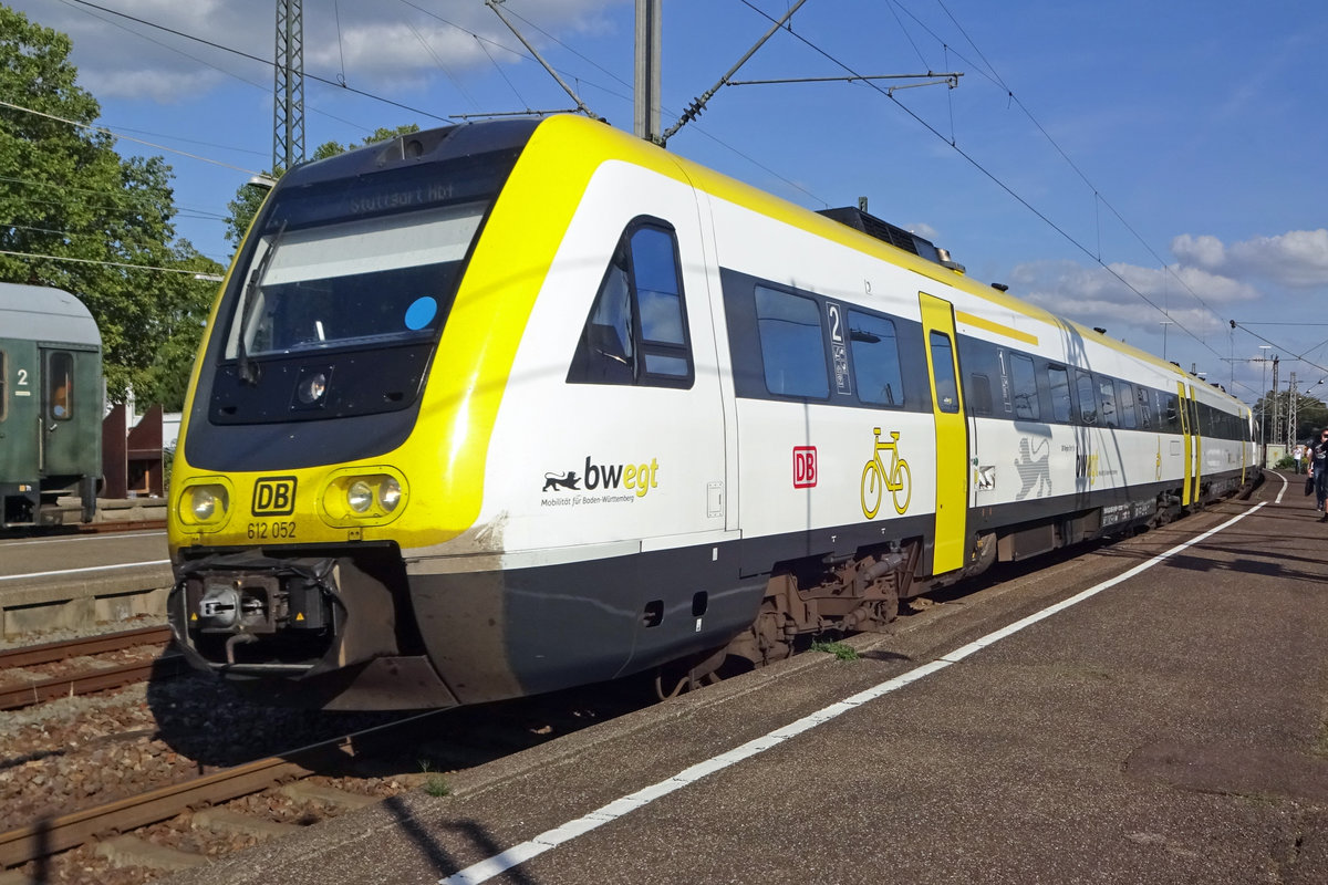 In Baden-Württembergische Farben treft 612 058 am 13 September 2019 in Göppingen ein.