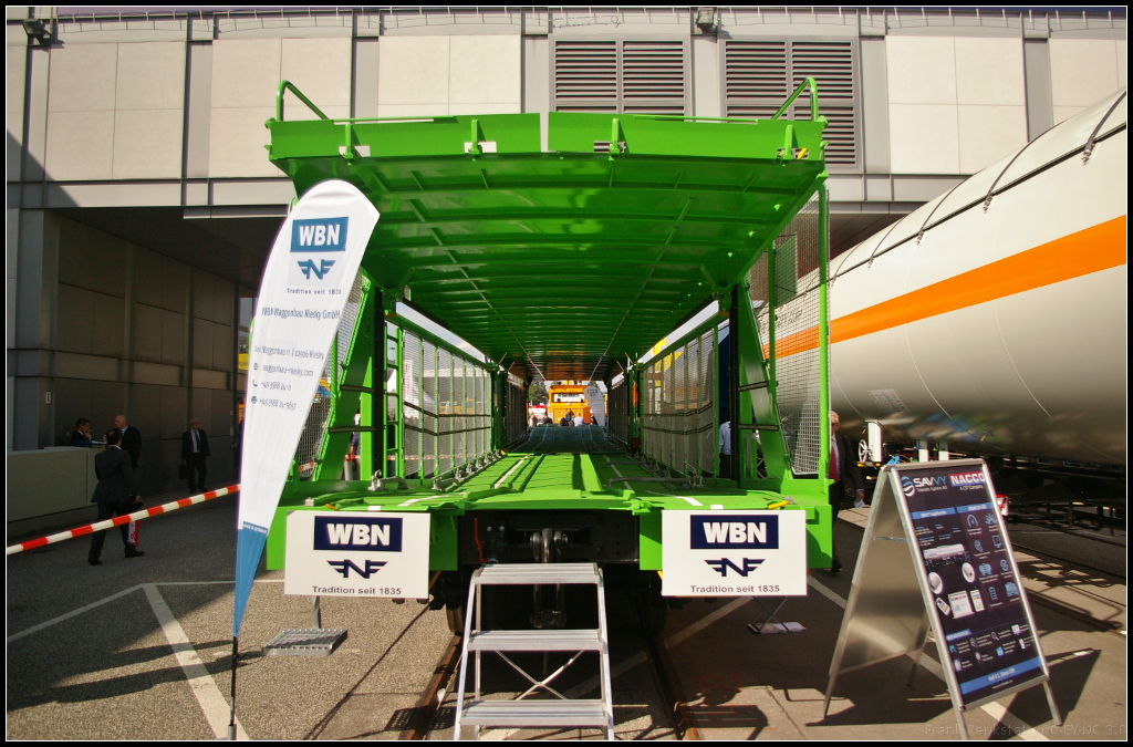 InnoTrans 2016 in Berlin: Die Firma WBN Waggonbau Niersky wird 200 doppelst�ckige Autotransportwagen vom Typs Laaers 224 von ARS Altmann umbauen, modernisieren und sanieren. Einen ersten Wagen konnte man auf der Messe begutachten.