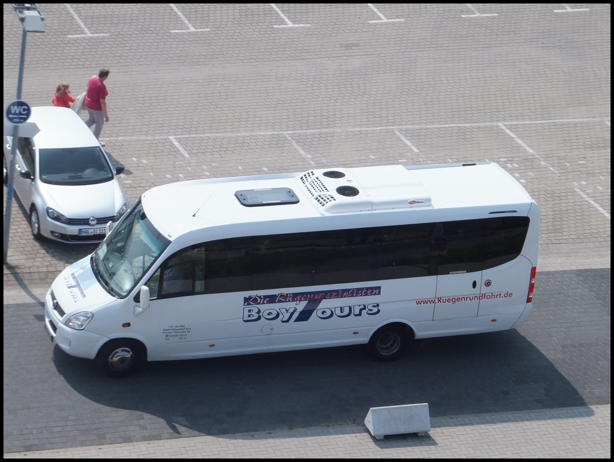 Irisbus Sunrise von BoyTours aus Deutschland im Stadthafen Sassnitz.