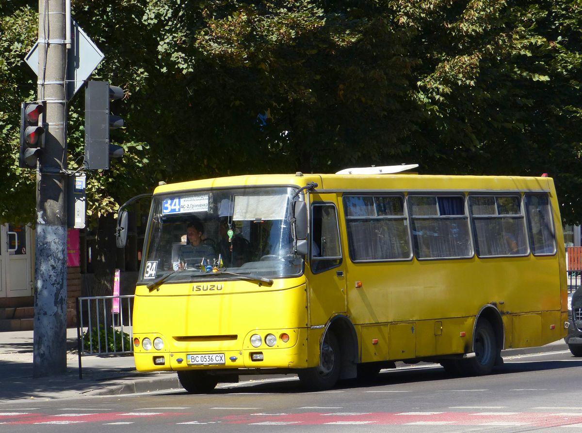 Isuzu Boghdan A09202 Bus Unternehmen Fiakr Lviv. Prospekt Viacheslava Chornovola, Lviv, Ukraine 28-08-2016.

Isuzu Boghdan A09202 Bus van de onderneming Fiakr Lviv. Prospekt Viacheslava Chornovola, Lviv, Oekrane 28-08-2016.