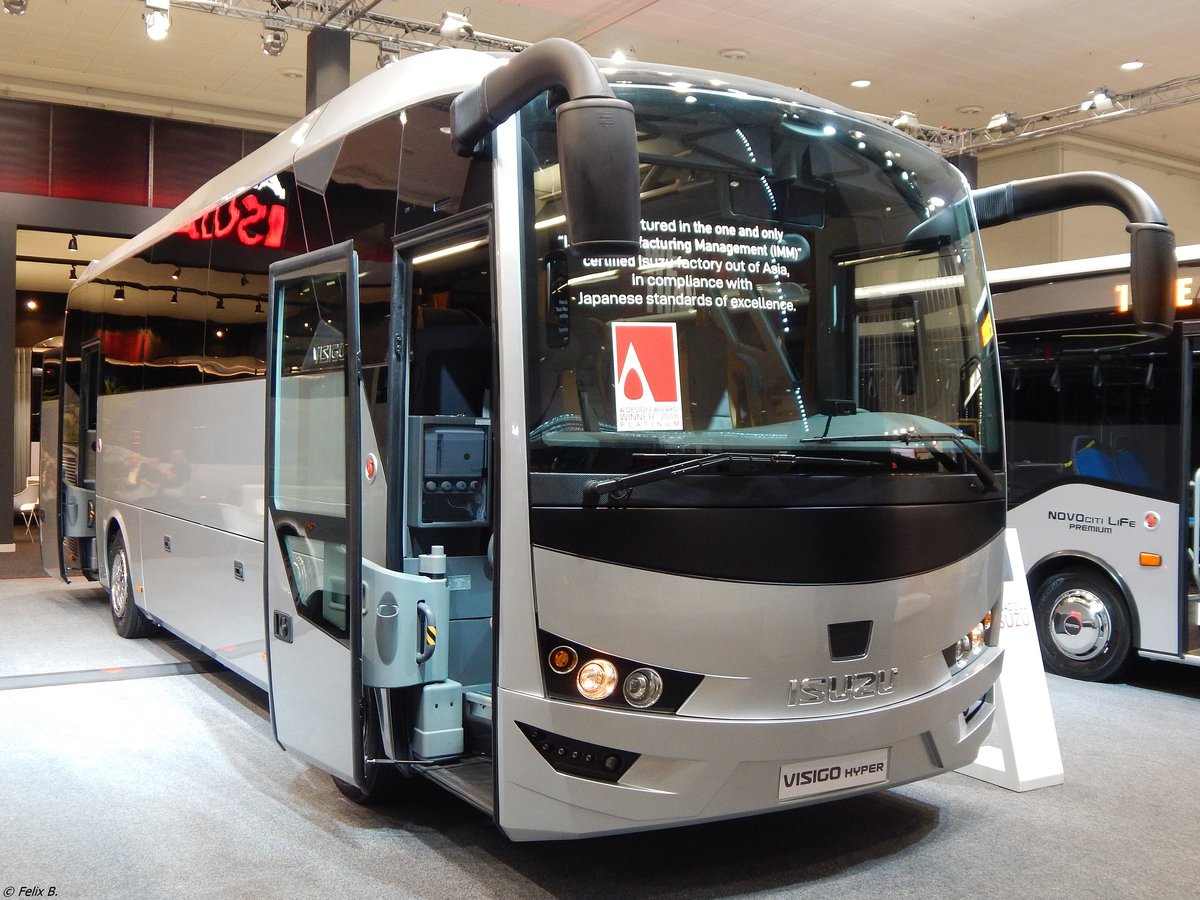 Isuzu Visigo Vorführwagen in Hannover auf der IAA.