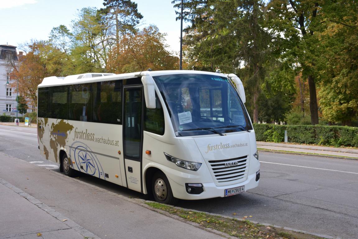 IVECO Atos Rapido 2 von Zw�lfer Reisen aus �sterreich 10/2017 in Krems.