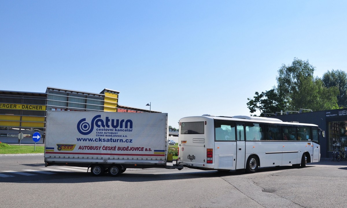 Karosa mit Radanh�nger aus der CZ am 17.5.2015 in Krems.