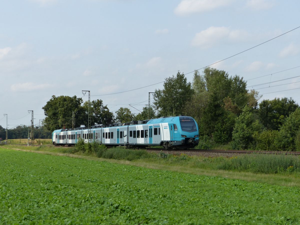 Keolis Eurobahn Stadler FLIRT 3 Triebzug ET 4.05 Devesstrae, Salzbergen 11-09-2020.

Keolis Eurobahn Stadler FLIRT 3 treinstel ET 4.05 Devesstrae, Salzbergen 11-09-2020.