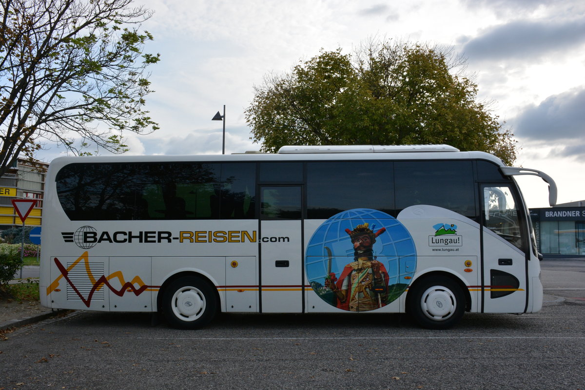 King Long von Bacher Reisen aus �sterreich in Krems gesehen.