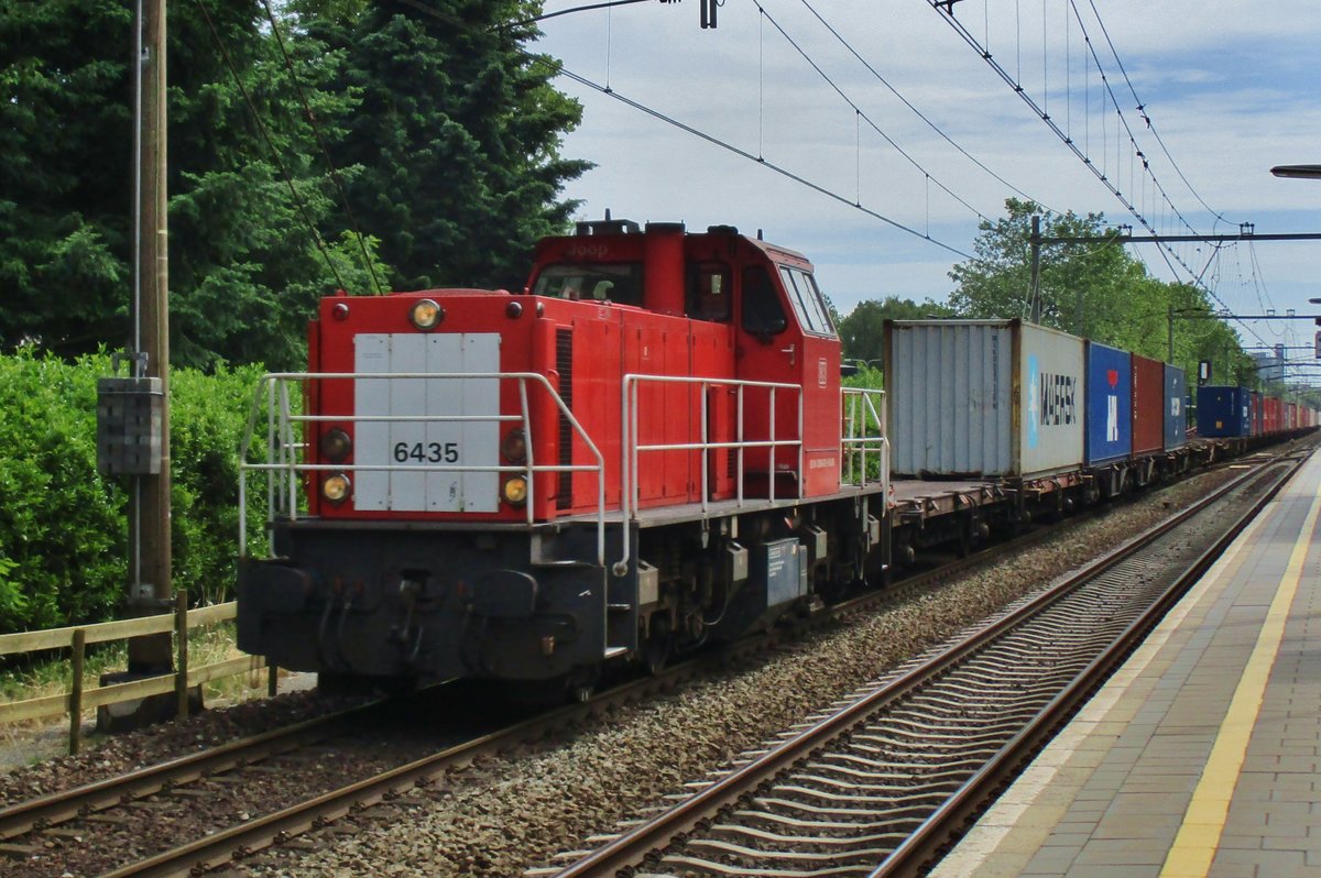 KLV mit 6435 durchfahrt Tilburg-Universiteit am 10 Juni 2017.