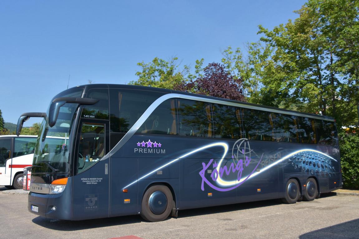  Kniglich  ausgestatteter Setra 416 HDH von KNIG Reisen aus der BRD in Krems.