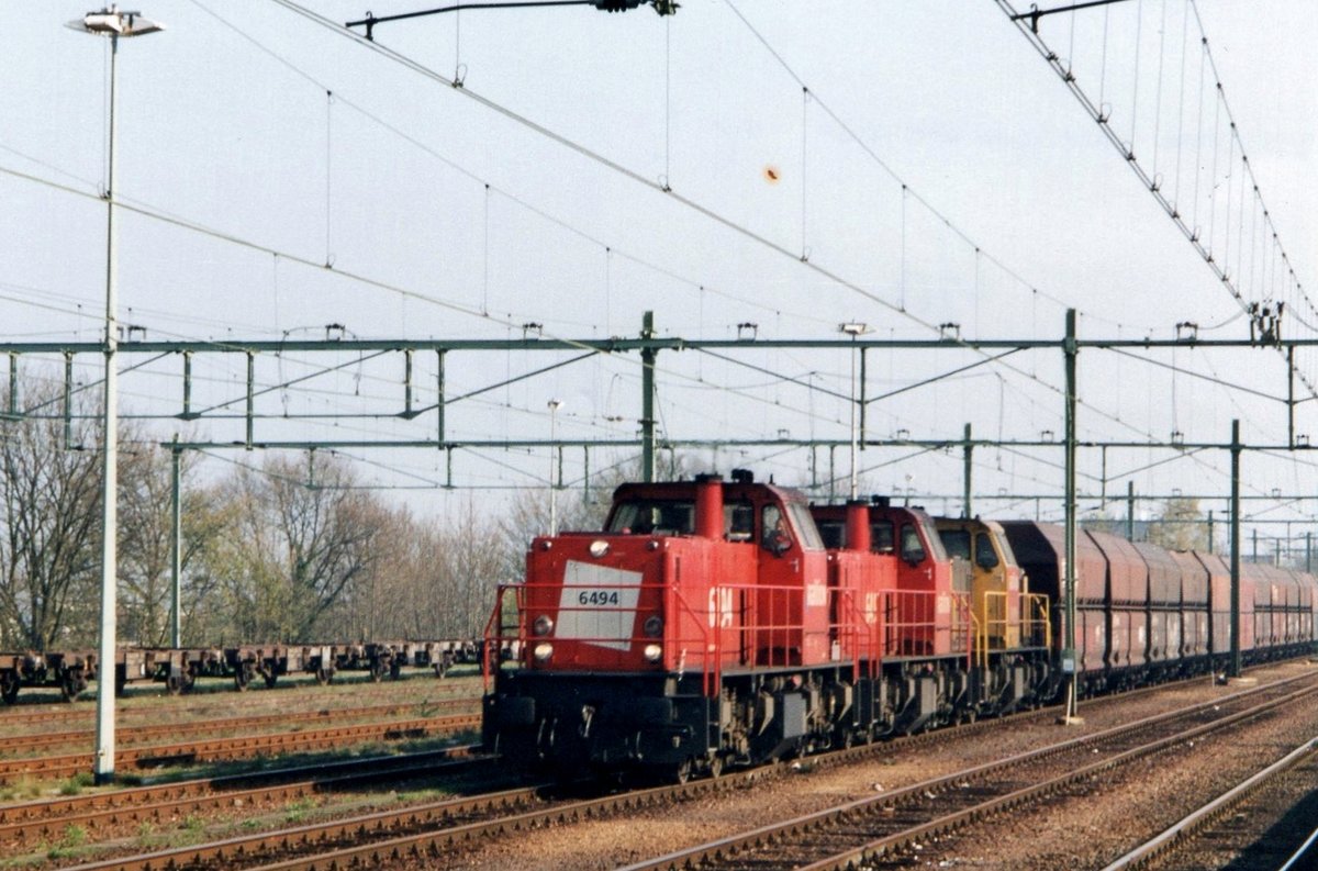 Kohlezug mit 6494 durchfahrt Nijmegen am 21 Juni 2006.