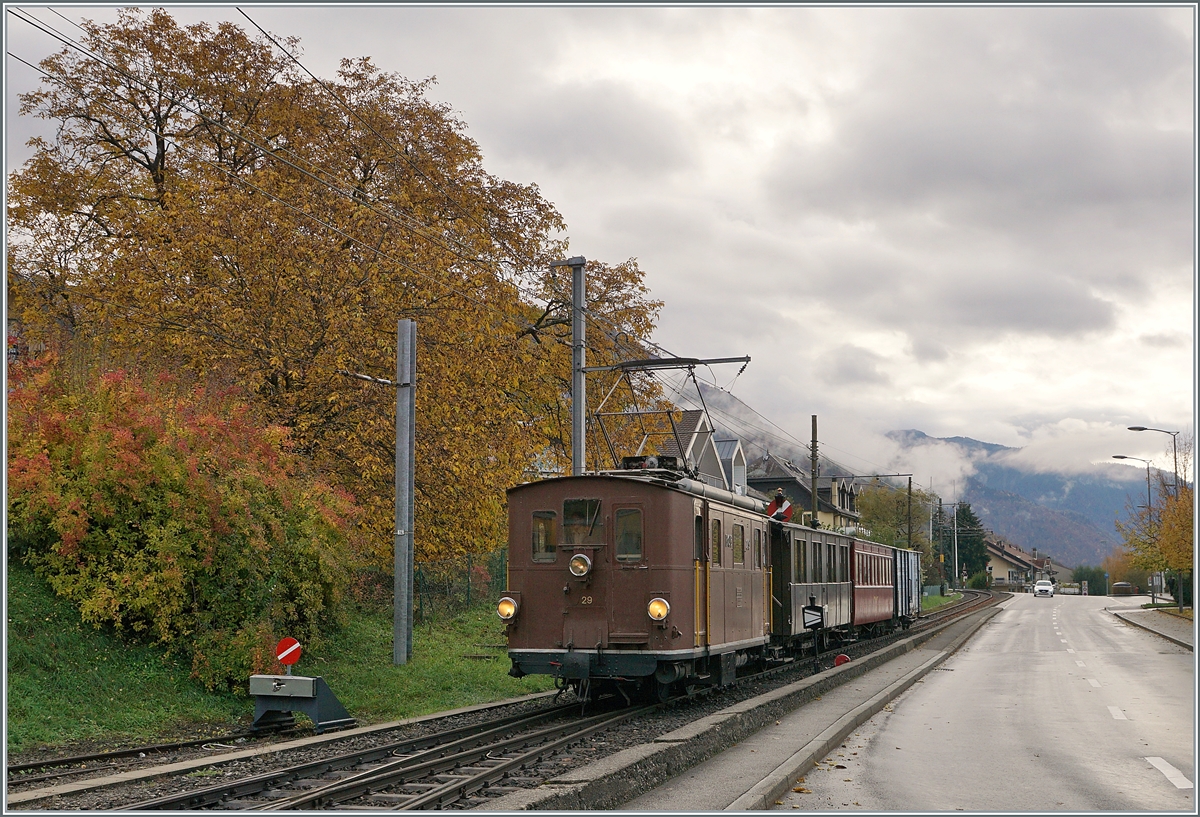 LA DER 2020 du Blonay-Chamby  / Saison Abschluss der Blonay-Chamby Bahn: Die BOB HGe 3/3 29 erreicht mit dem ersten Zug des Saison Abschlusswochenendes den Bahnhof von Blonay.

24. Okt. 2020