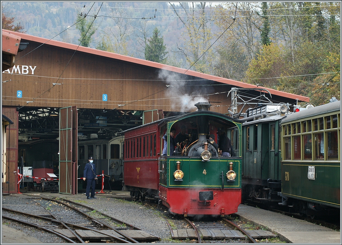 La DER 2021 du Blonay-Chamby - Die G 2/2 N° 4  Rimini  ist in Chaulin eingetroffen. 

30. Oktober 2021