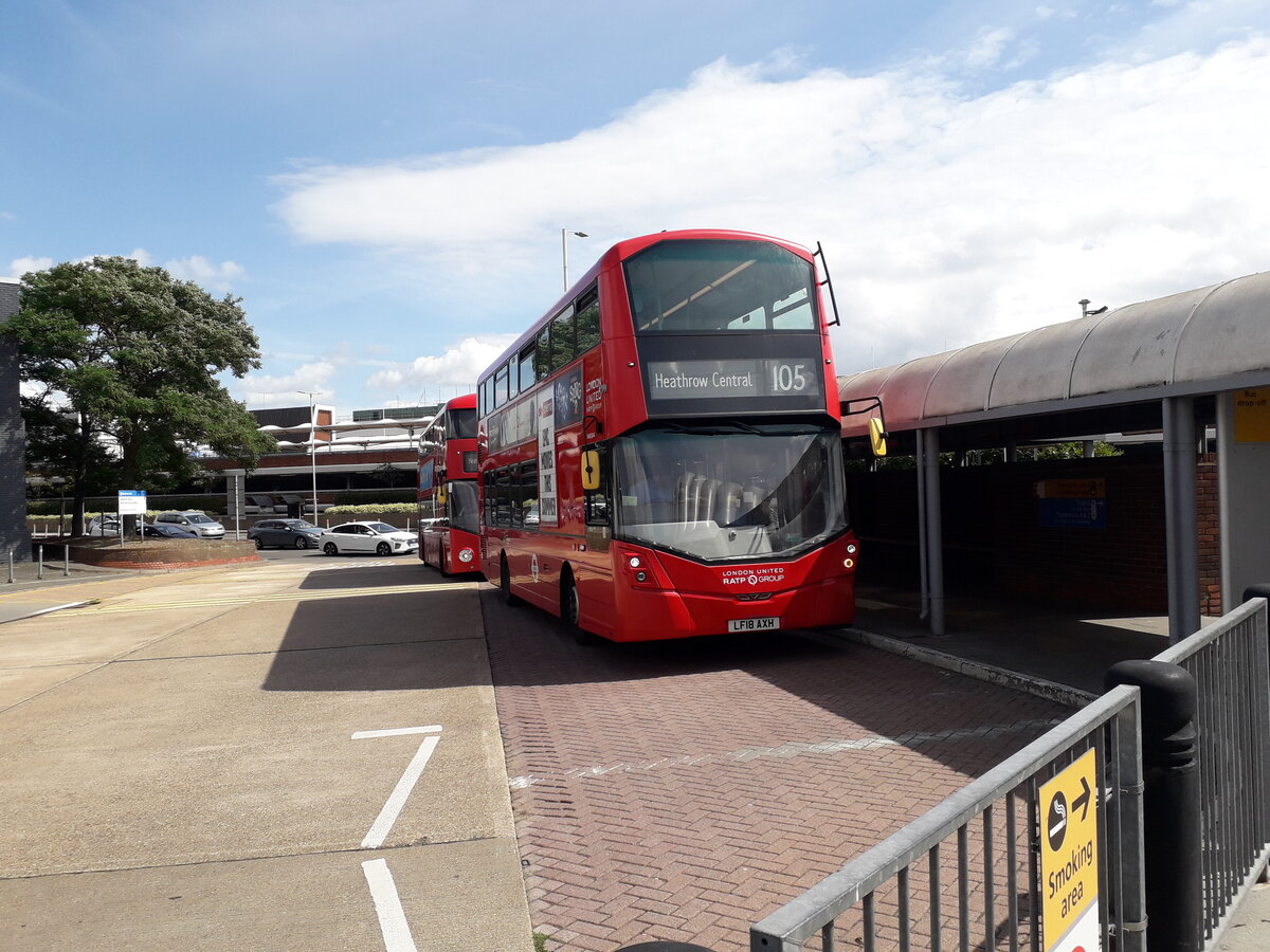 LF18 AXH
2018 Volvo B5LH
Wright H41/21D
New to London United (RATP Group), fleet number VH45264
Photographed at London Heathrow Central Bus Station, Hounslow, on Saturday 25th June 2022.