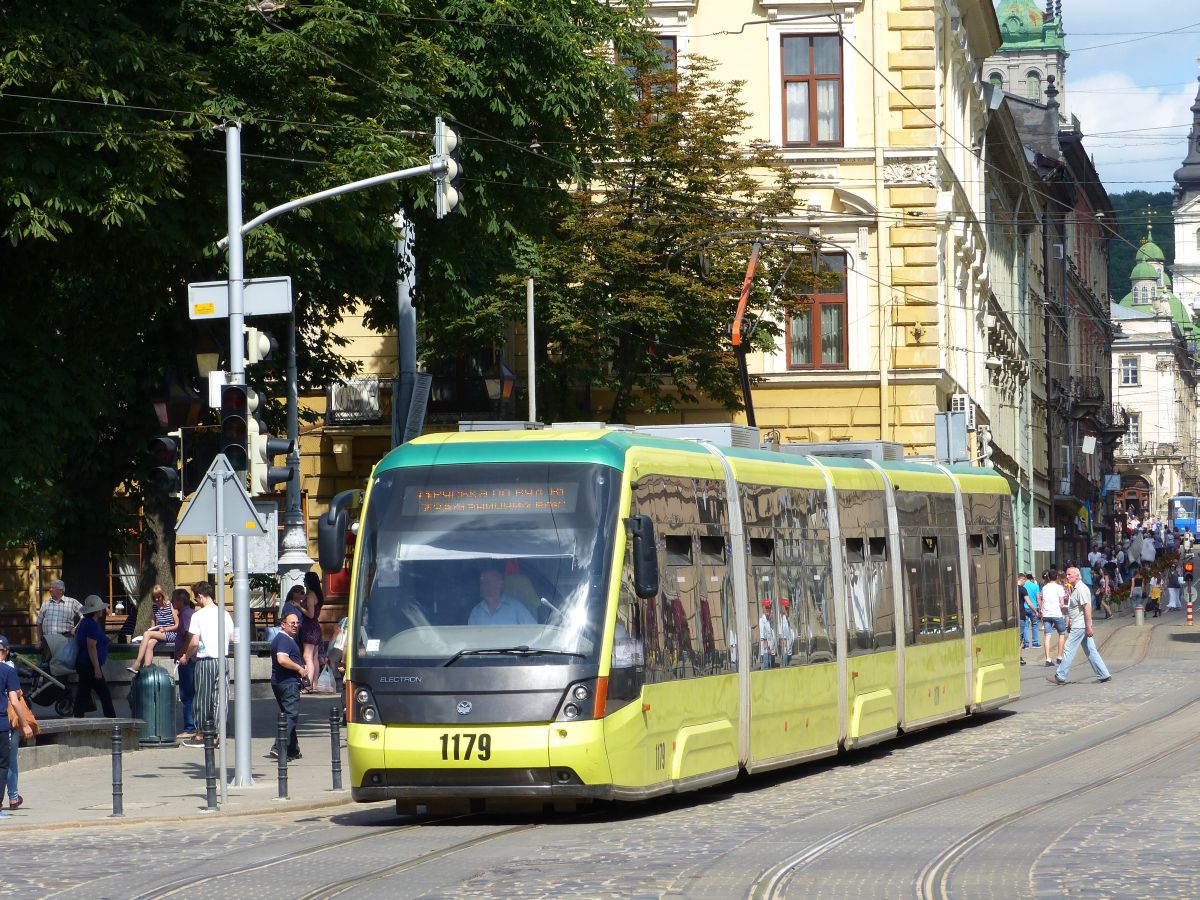 LKP (Львівське комунальне підприємство) LET (Lviv Elektro Trans) tram 1179 Еlектrоn T5L642 Prospekt Svobody, Lviv, Oekrane 27-05-2018.