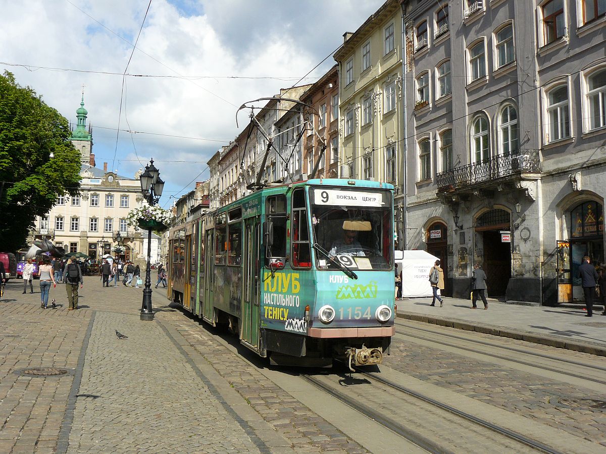 LKP (Львівське комунальне підприємство) Lviv Elektro Trans TW 1154 Rynokplatz, Lviv 16-05-2014.

LKP (Львівське комунальне підприємство) Lviv Elektro Trans tram 1154 Rynokplein, Lviv 16-05-2014.