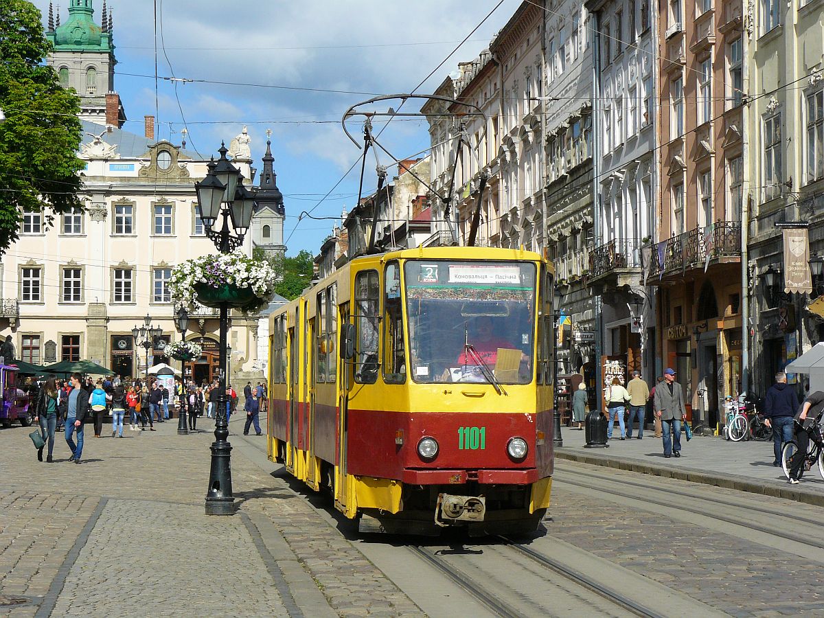 LKP (Львівське комунальне підприємство) Lviv Elektro Trans TW 1101 Rynokplatz, Lviv 16-05-2014.

LKP (Львівське комунальне підприємство) Lviv Elektro Trans tram 1101 Rynokplein, Lviv 16-05-2014.