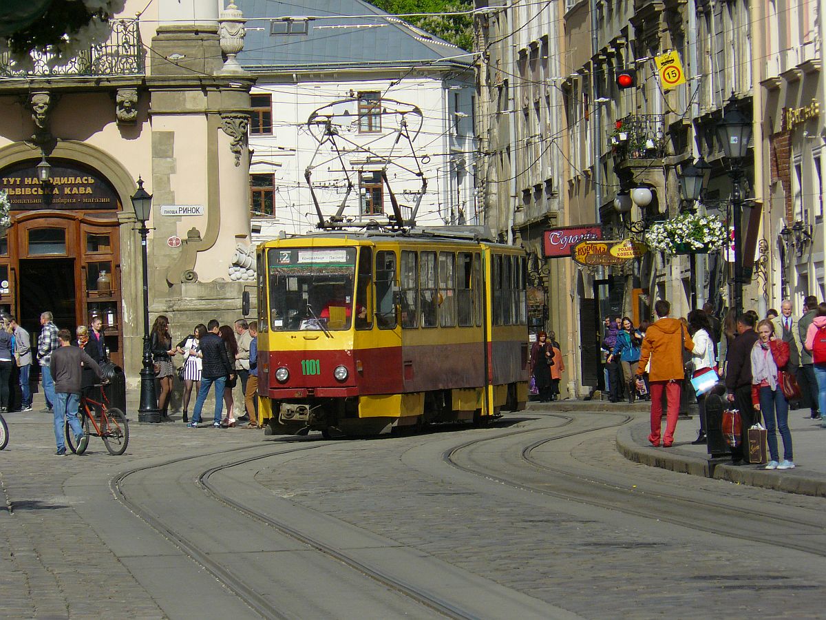 LKP (Львівське комунальне підприємство) Lviv Elektro Trans TW 1101 Rynokplatz, Lviv 16-05-2014.

LKP (Львівське комунальне підприємство) Lviv Elektro Trans tram 1101 Rynokplein, Lviv 16-05-2014.