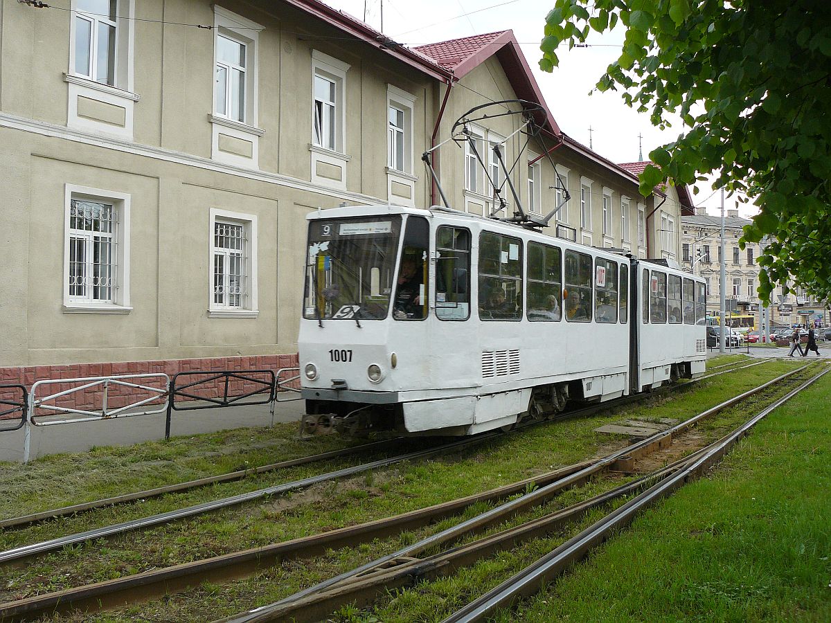 LKP (Львівське комунальне підприємство) Lviv Elektro Trans TW 1007 Chernivetskastrasse, Lviv, Ukraine 08-05-2014.


LKP (Львівське комунальне підприємство) Lviv Elektro Trans tram 1007 Chernivetskastraat, Lviv, Oekrane 08-05-2014.