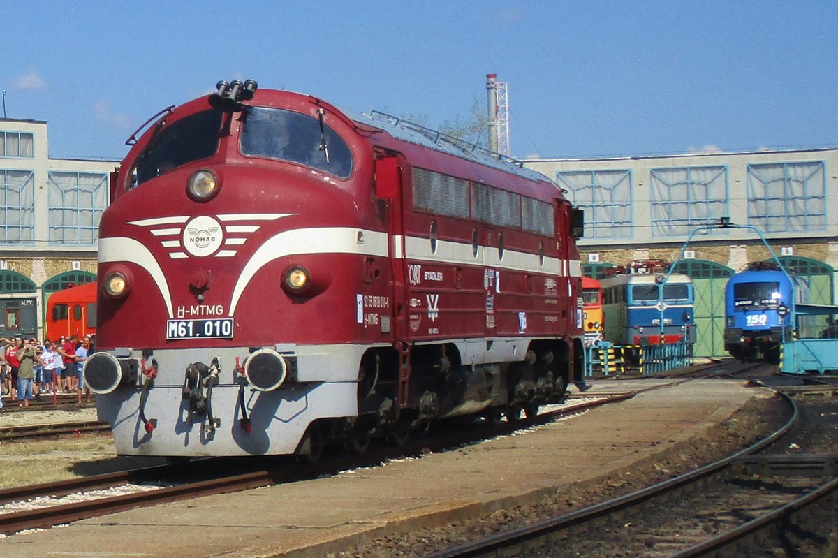 M61-010 steht am 8 September 2018 ins Eisenbahnmuseum von Budapest.