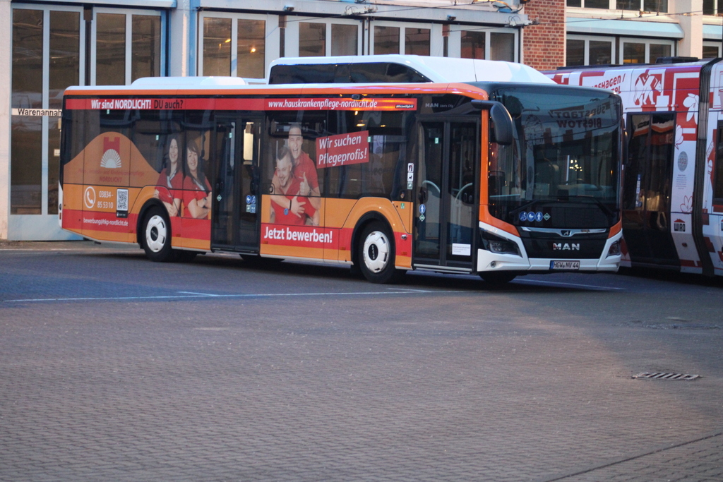 MAN Lion´s stand am Morgen des 18.06.2022 bei der Rostocker Stra�ebahn AG