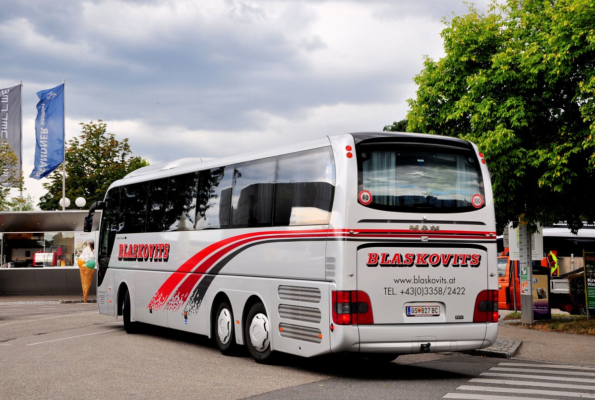MAN Lions Coach von Blaskovits Reisen aus �sterreich in Krems gesehen.