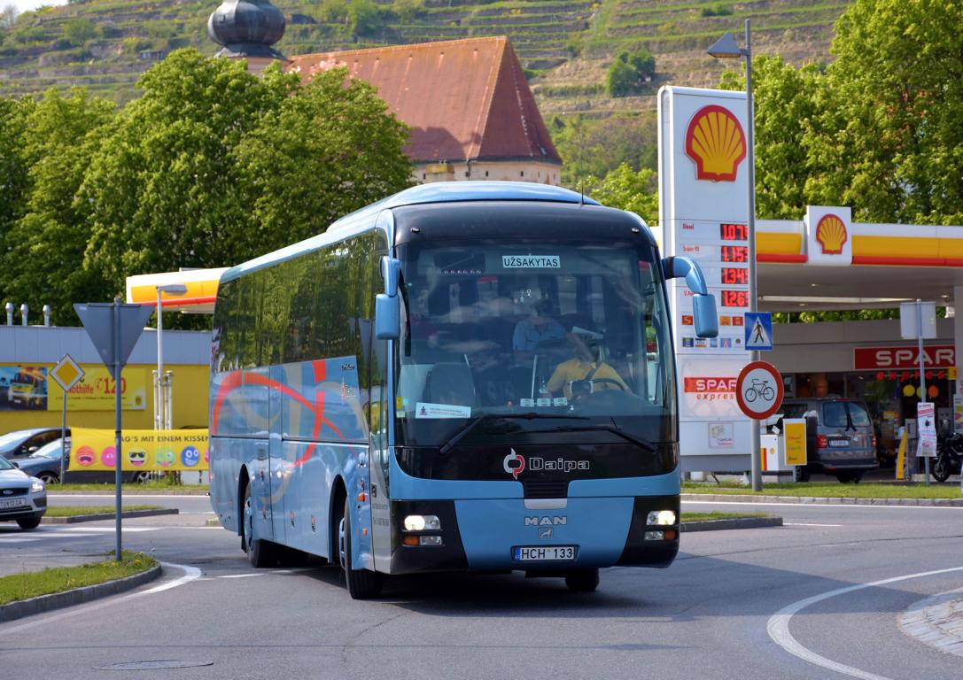 MAN Lion`s Coach von Daipa Reisen aus LT in Krems.