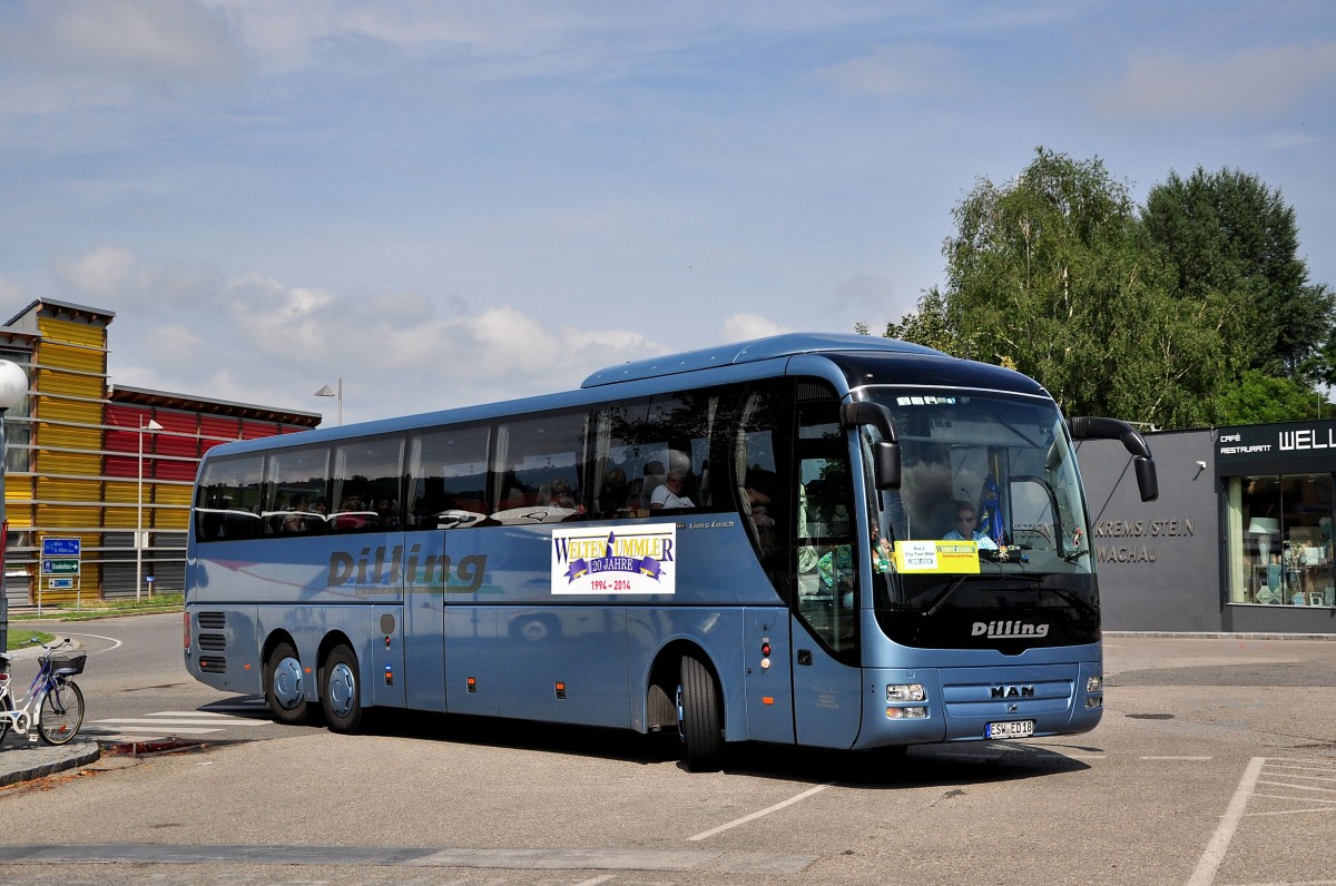 MAN Lions Coach von Dilling Reisen aus der BRD am 1.August 2014 in Krems gesehen.