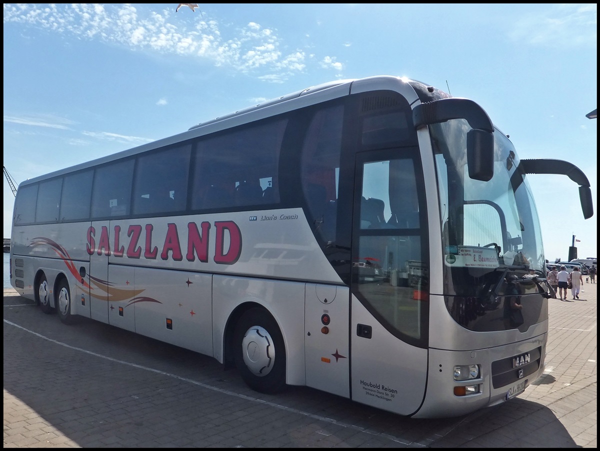 MAN Lion's Coach von Haubold Reisen aus Deutschland im Stadthafen Sassnitz.