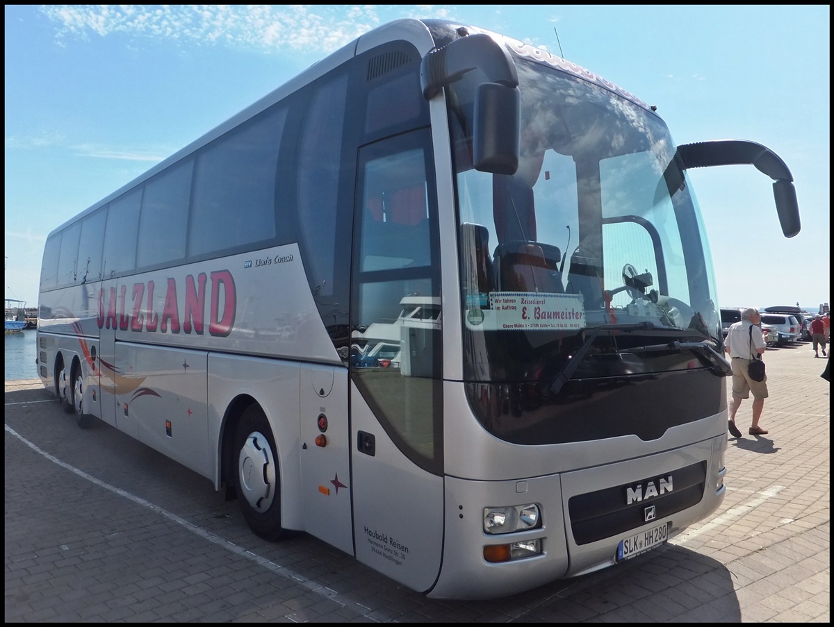 MAN Lion's Coach von Haubold Reisen aus Deutschland im Stadthafen Sassnitz.