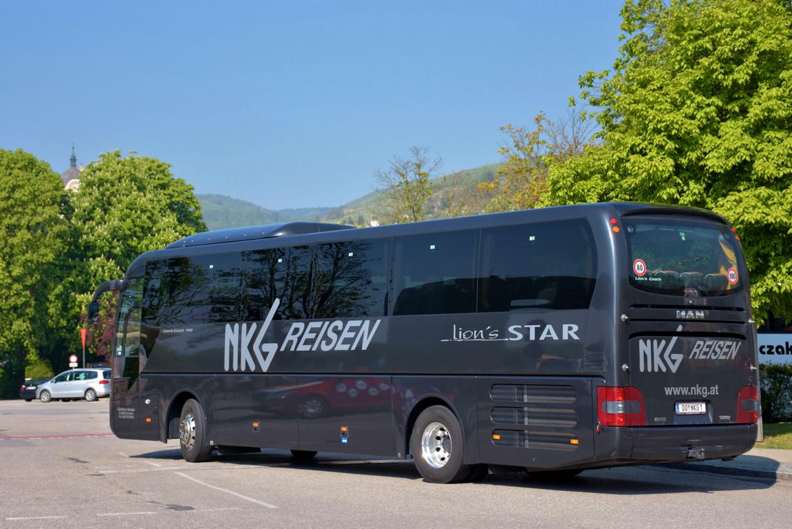 MAN Lion`s Coach von NKG Reisen aus sterreich in Krems.