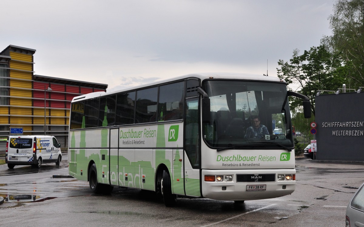 MAN Lions Star vom Reiseb�ro Duschelbauer aus �sterreich am 13.5.2014 in Krems unterwegs.