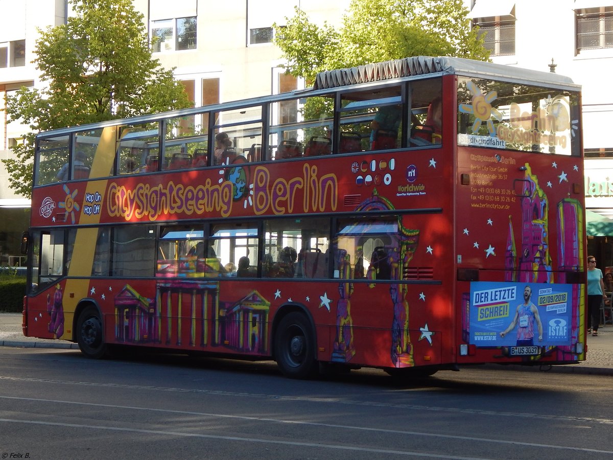 MAN ND 202 von Berlin City Tour in Berlin.