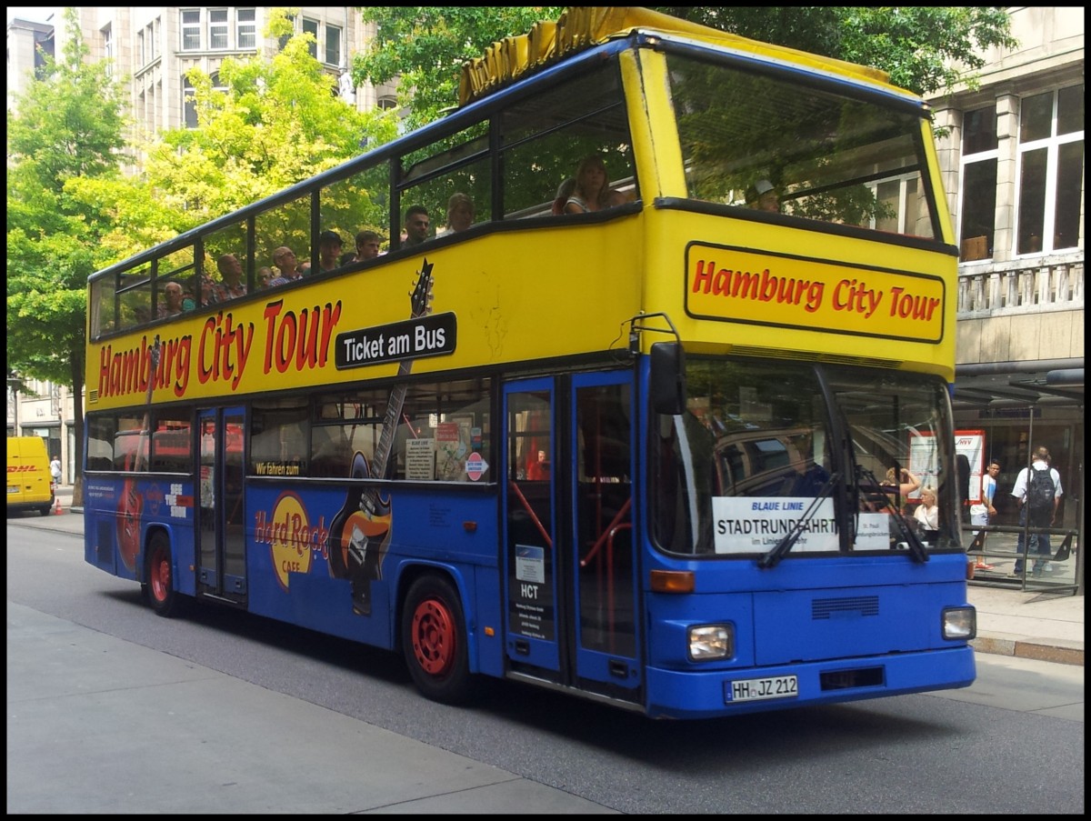 MAN SD 202 von Hamburg City Tour in Hamburg. 