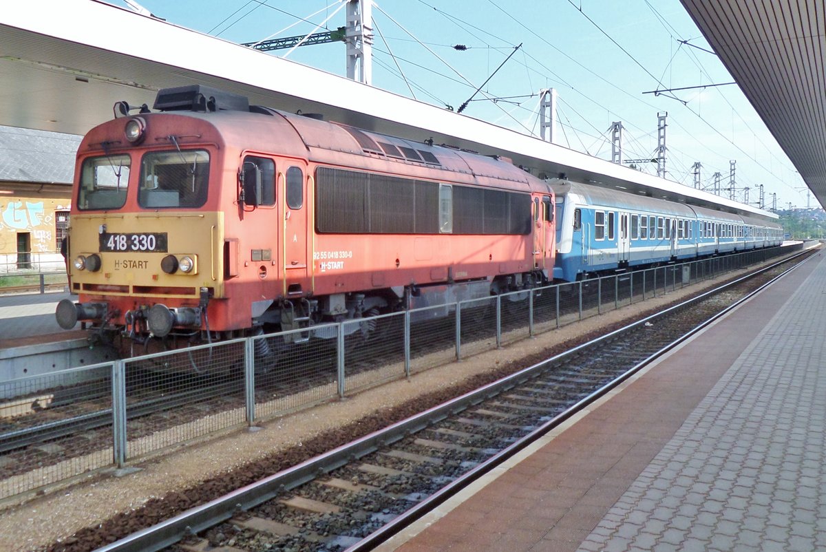 MAV 418 330 ist am 6 Mai 2018 in Budapest-Kelenföld angekommen.