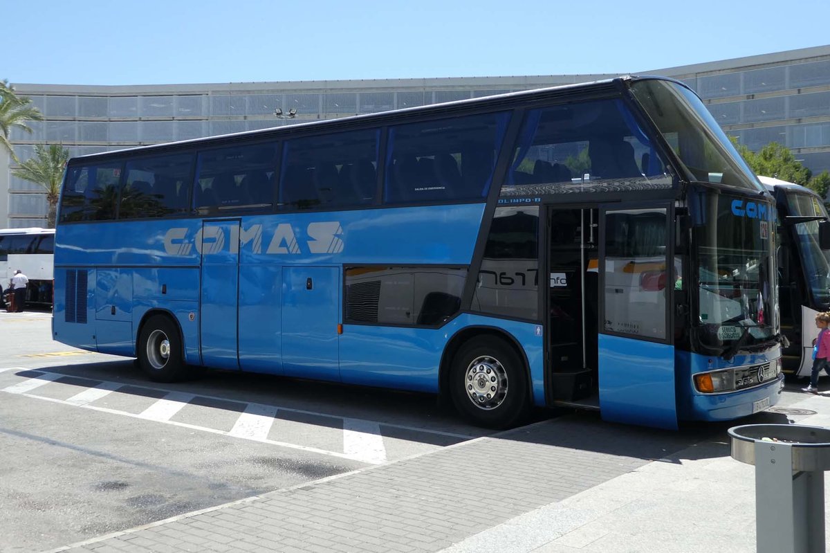 MB Ayats Olimpo 8 vom COMAS wartet auf ankommende Flugg�ste am Airport Palma / Mallorca im Juni 2016 