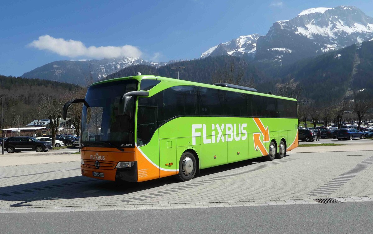 MB des Busunternehmens BLAGUSS steht als FlixBus auf dem Parkplatz K�nigsee im April 2019
