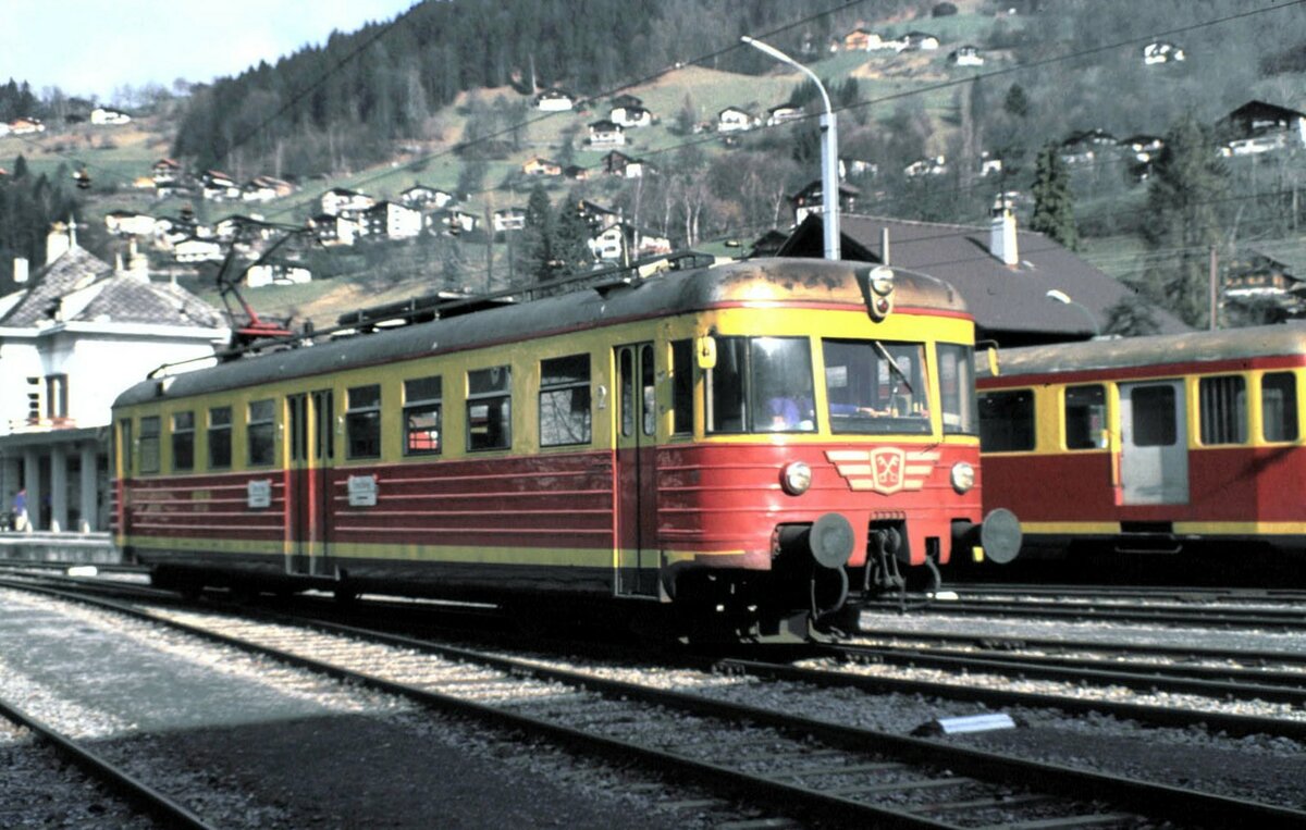 MBS Montafon-Bludenz-Schruns-Bahn ET 10.101 in Schruns im März 1989.
