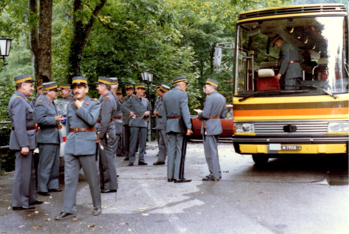 (MD011) - Aus dem Archiv: Schweizer Armee - M+79'558 - Drgmller (ex Funi-Car, Biel) am 13. September 1989 auf dem Brnigpass