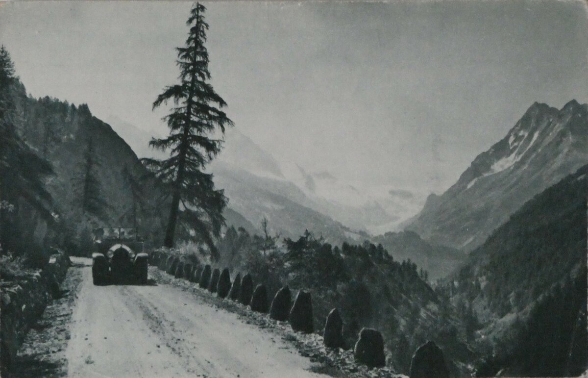 (MD374) - Aus dem Archiv: PTT-Regie - Saurer um 1920 im Val d'Hrens