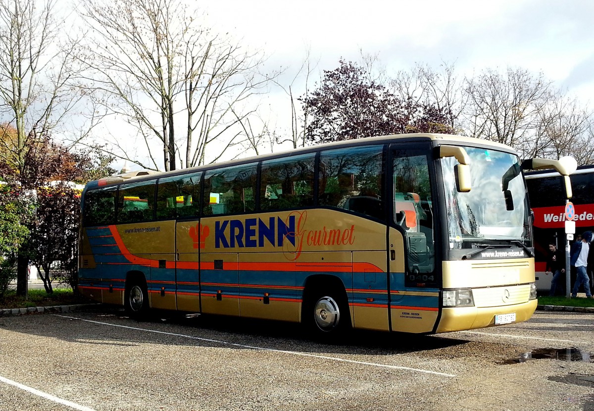 Mercedes Benz O 404 von Krenn Reisen aus sterreich am 21.10.2014 in Krems.